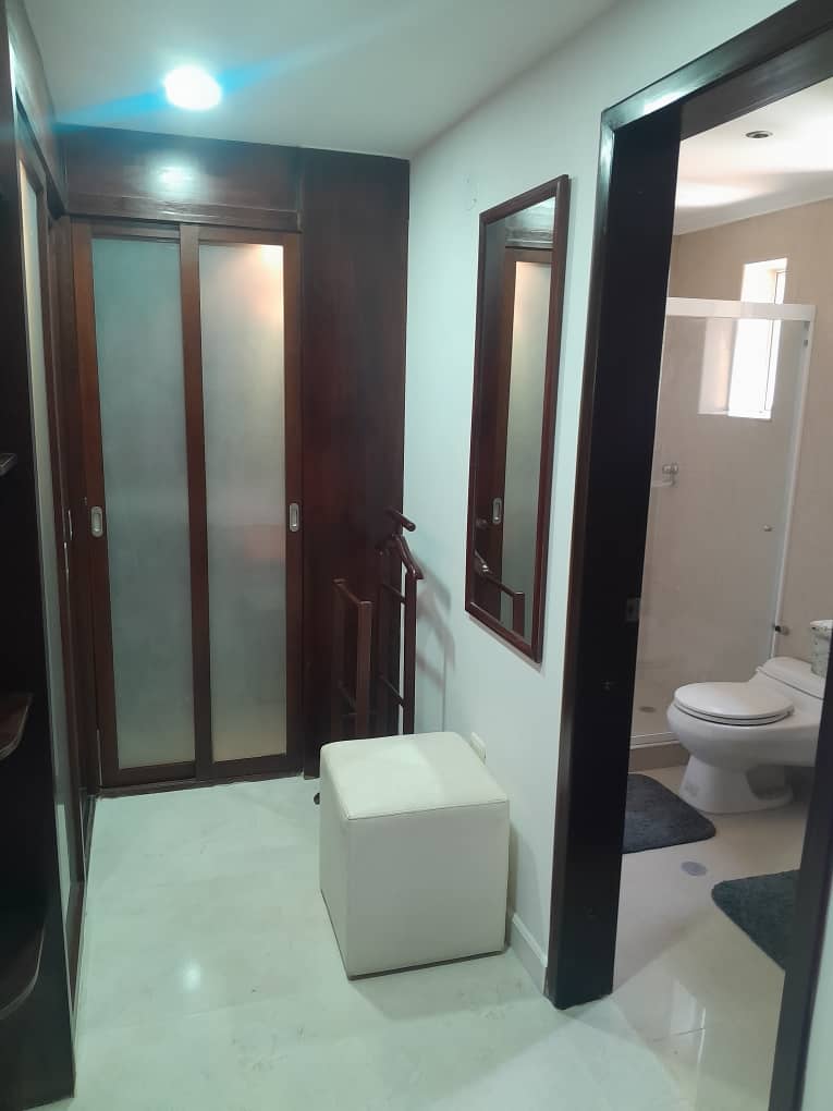 276739 Alquiler bello Townhouse en Villas del Country, terrazas del country, Guataparo, Valencia, ve